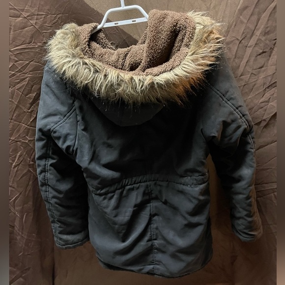 Essence Patch Detail Drawstring Waist Teddy Lined Fuzzy Trim Hooded Parka Coat - Picture 4 of 6